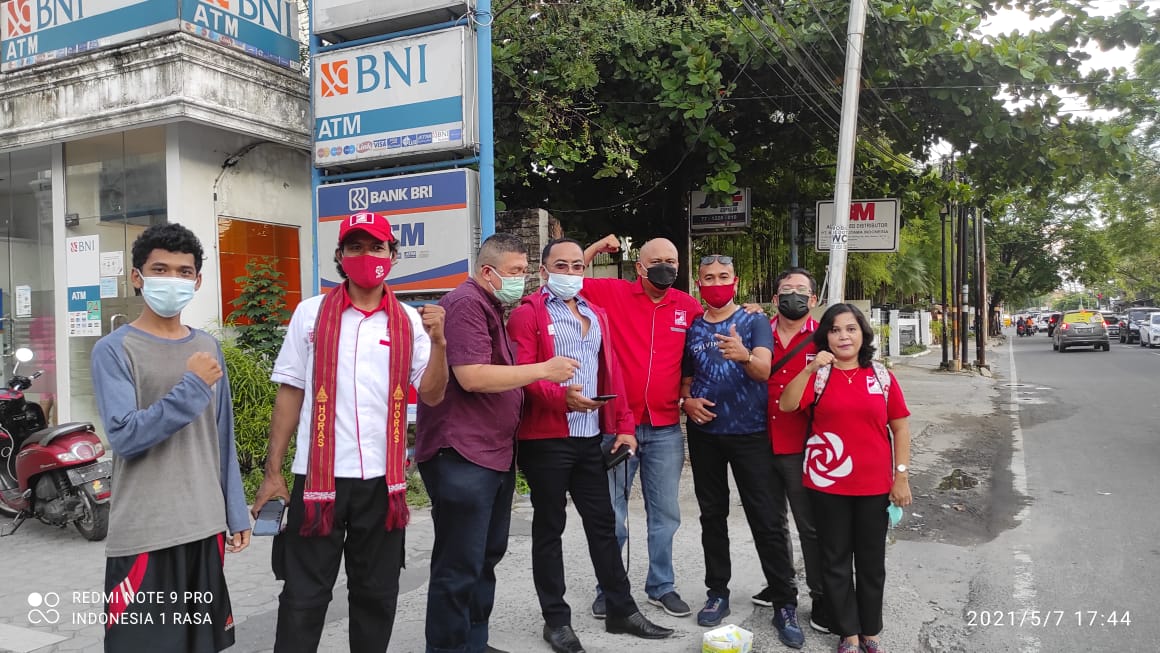 Luar Biasa.., !!! DPD PSI Kota Medan Bagikan 800 Bungkus Takjil Untuk Berbuka Puasa Ramadhan 1442 H Dan Masker Kepada Pengguna Jalan