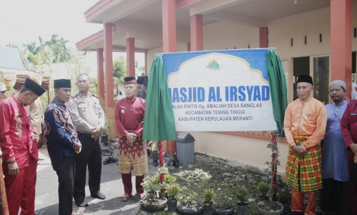 Wabup H Asmar Resmikan Status Musholla Menjadi Masjid Al-Irsyad