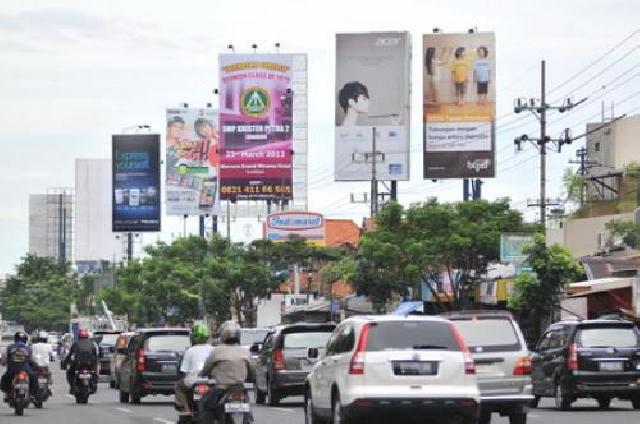     Wow! Ribuan Reklame di Pekanbaru tidak Miliki Izin