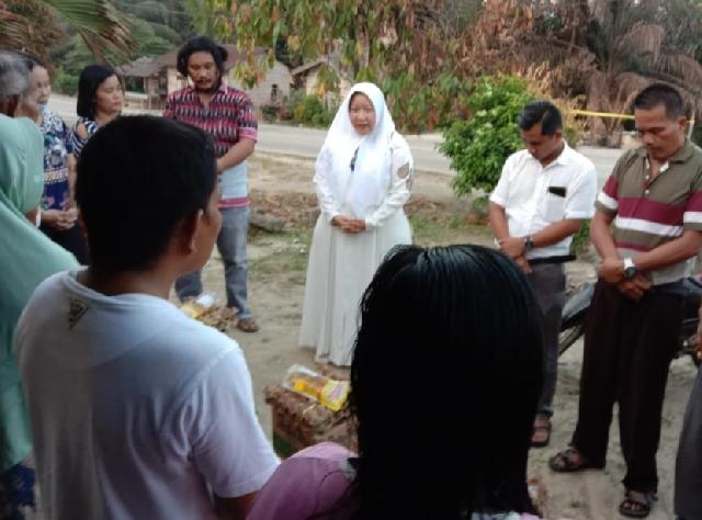 Haru, Siti Asiyah Muncul Ditengah Derita Warga Korban Kebakaran, Ini Pesanya