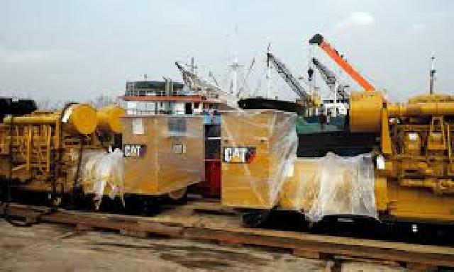 PLN, Mesin PLTMG Yang Baru Sudah Sampai di Pelabuhan Medan