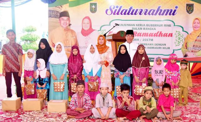 Safari Ramadhan Dan Buka Puasa Bersama, Bupati Inhil Sambut Kedatangan Gubri