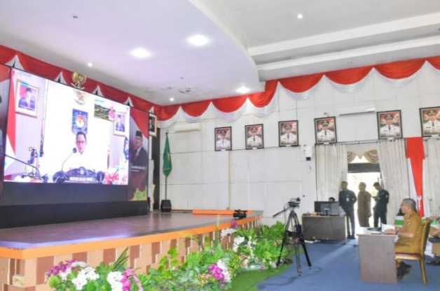 Pj Bupati Kampar Bersama Pj KDH se Indonesia Ikuti Rakor Bersama  Mendagri Melaui Zoom Meeting