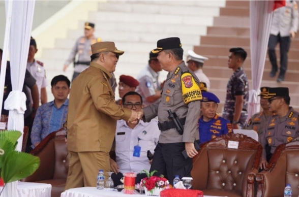 Pj Gubernur Riau Hadiri Apel Gelar Pasukan Operasi Keselamatan Lancang Kuning 2024