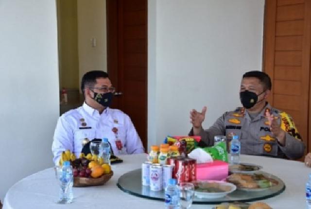 Kapolda Riau Sosialisasi UU Ciptaker, H. Syahrial Abdi Berikan Dukungan