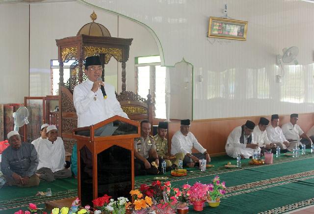 Bupati Inhil Hadiri Peringatan Maulid Nabi Muhammad SAW di Desa Pasar Kembang