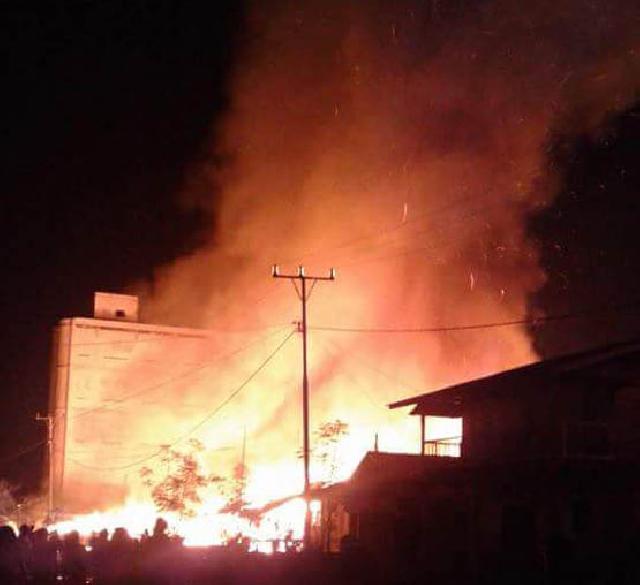 Ada Titik Api Di Desa Kudap, 4 Unit Rumah Ludes Terbakar