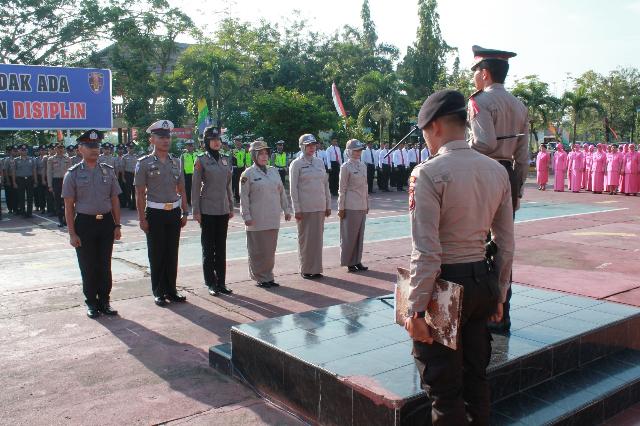 Satu Polisi Inhu Dipecat, Bersamaan Dengan Puluhan Polisi Naik Pangkat