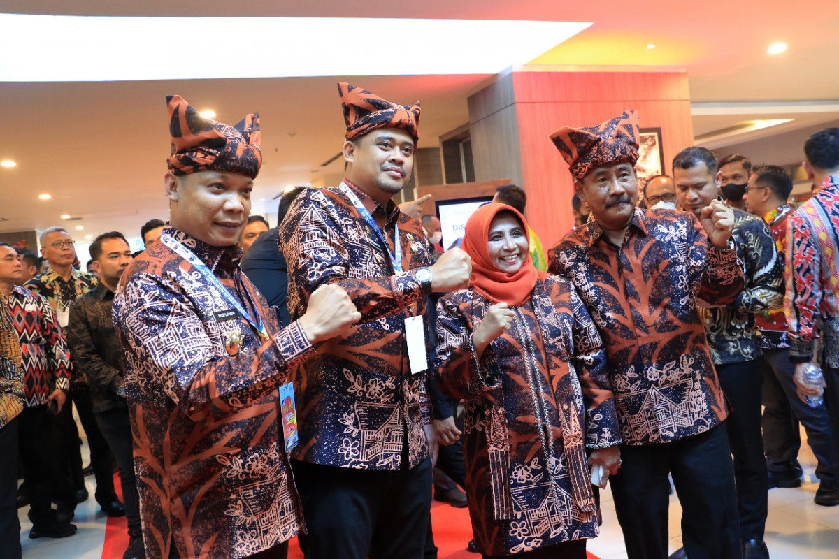 Pj Wali Kota Pekanbaru Hadiri Rakernas Apeksi XV di Kota Padang