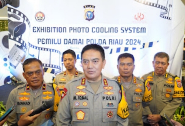 Diikuti Ribuan Peserta, Kapolda Riau Hadiri Exhibition Photo Cooling Sistem Pemilu 2024 di Living World