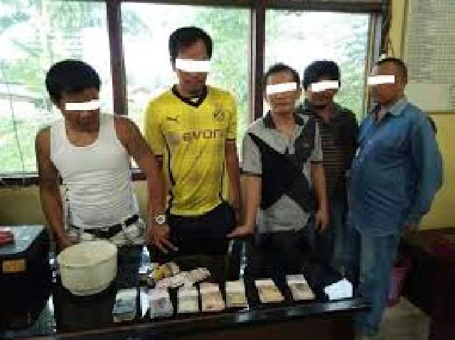 Lima Pelaku Judi di Pasar Sri Gading Inhu di Ciduk Polisi