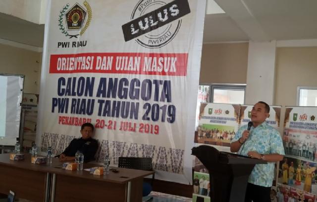 Hari Ini PWI Riau Lakukan Ujian Masuk Calon Anggota Baru, Ini Sambutan Zulmansyah