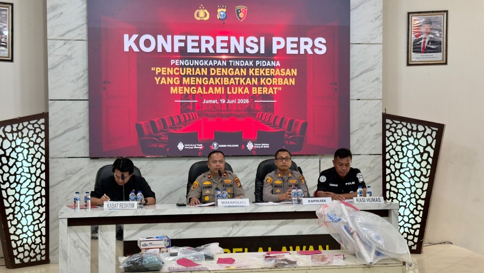 Polres Pelalawan Gelar Konferensi Press Kasus Pembunuhan Disertai Kekerasan di Desa Kiyap Jaya