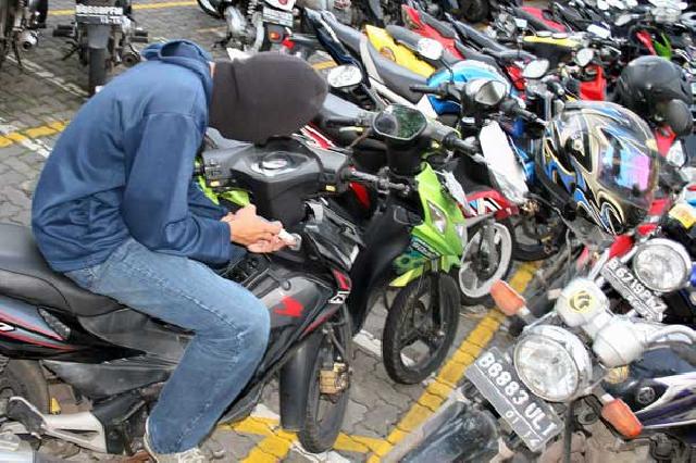 Saat Cek Kehamilan, Sepeda Motor Hilang di Parkiran Puskesmas Sipayung Inhu
