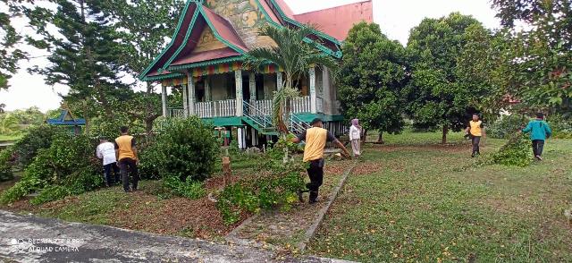Camat dan Polsek Rangsang Barat Goro Rumah Lembaga Adat Melayu Riau