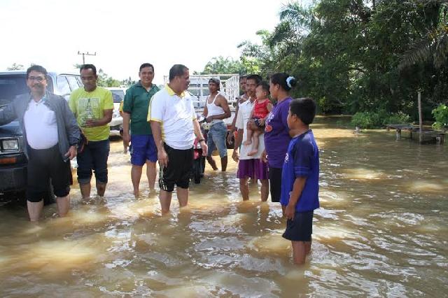 Sungai Cenaku Inhu Meluap, Beberapa Desa Terendam Banjir