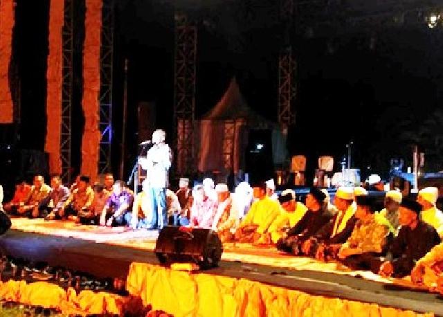 Gubri Buka Festival Benteng Tuanku Tambusai di Rohul