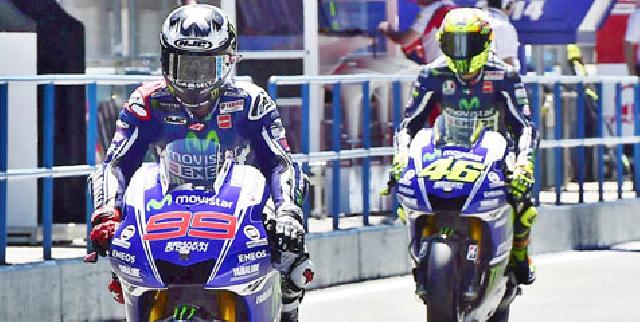 Rossi-Lorenzo Terus Paksa Yamaha Atasi Masalah