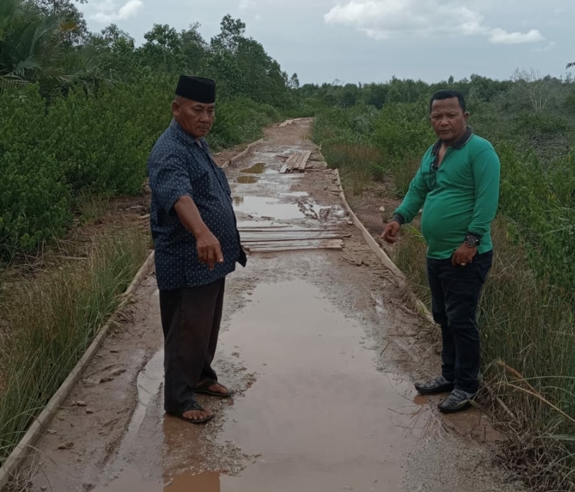 Tokoh Masyarakat Kabupaten Meranti Minta Pemerintah Daerah Membangun Jalan Pelabuhan Dusun Dua Pelayar Desa Kundur