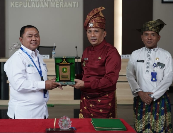 Bupati Meranti HM Adil MOU Dengan PT Pelindo Regional I Cabang Tanjung Balai Karimun