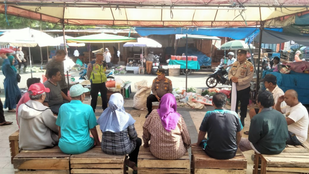 Polresta Pekanbaru Bersama Masyarakat dan Pedagang Pasar Agussalim