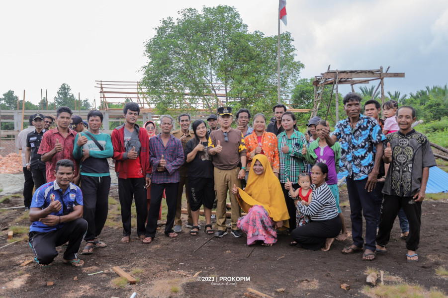 Kunjungi Dusun Nerlang, Plt Bupati Asmar Perintahkan Dinas Terkait Ambil Tindakan
