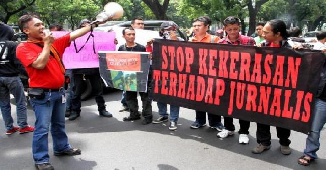DPR: TNI Diminta Tindak Tegas Oknum TNI AU yang Aniaya Wartawan