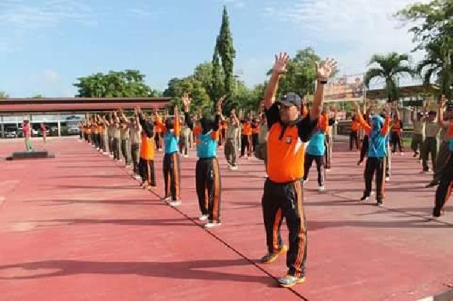 Jalin Silaturahmi, Polisi dan TNI di Inhu Olahraga Bersama