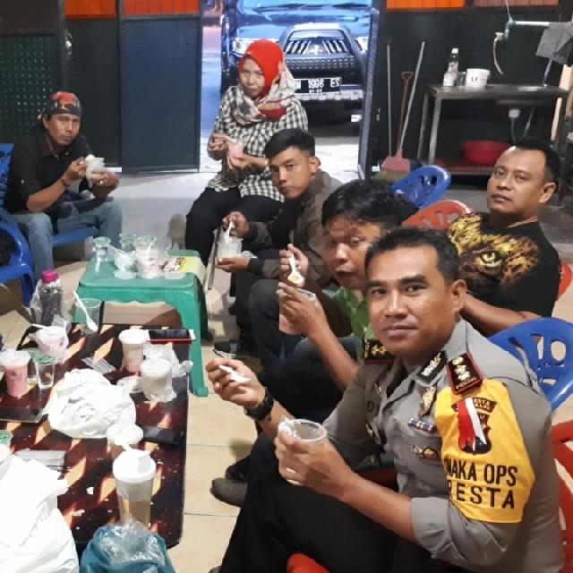 Buka Puasa Bersama Keharmonisan Wakapolresta Pekanbaru dengan Insan Pers