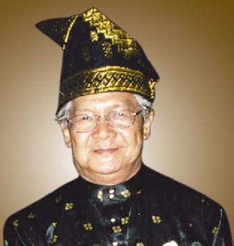 Bupati Pelalawan Pimpin Pembacaan Yasin Mengenang Alm Datuk Sri H Tenas Effendi