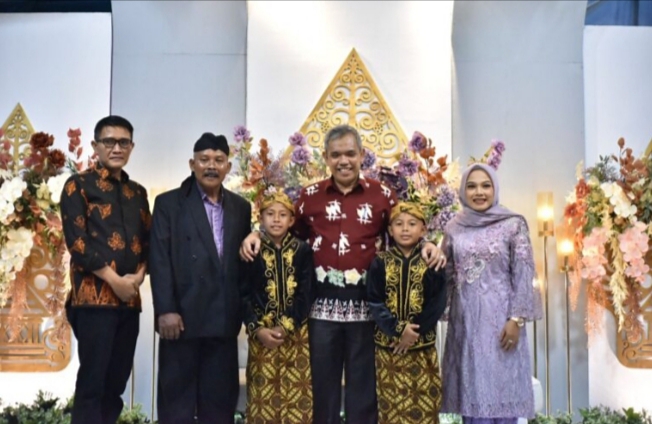 Pj Bupati Kampar Hadiri Syukuran Khitanan, dua Putra dari Anggota DPRD Rahayu Sri Mulyani