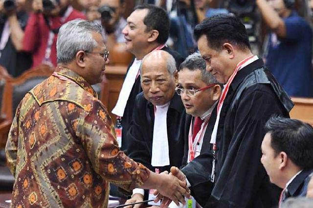 KPU Minta MK Tolak Seluruh Pemohonan  Prabowo-Sandiaga