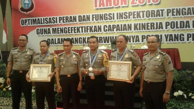 Kompol Wawan Setiawan Mendapat Penghargaan Terbaik se Riau