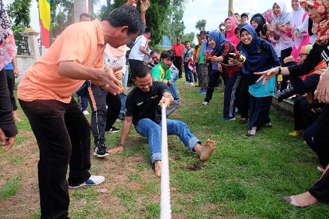 Pemkab Meranti Adakan Perlombaan dan Permainan Rakyat di HUT RI ke 71 Tahun