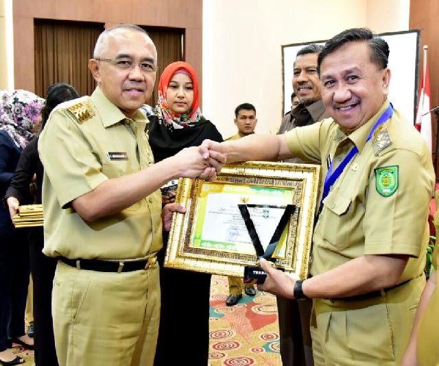 Pemkab Inhil Terima Anugerah Pangripta Nusantara 2017