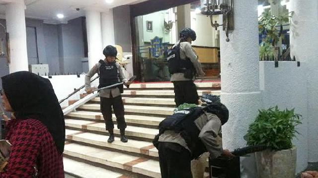 Rumah Dinas Risma dan Kantor Pemkot Surabaya Diancam Bom