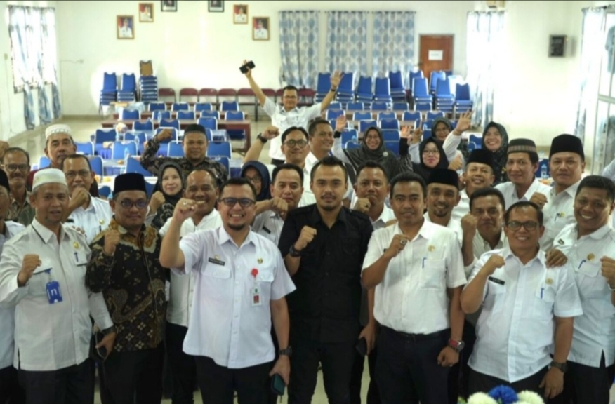 Silaturahmi Dengan Kepsek se Kabupaten Rohil, Kadisdik Riau Minta Guru Jaga Integritas 