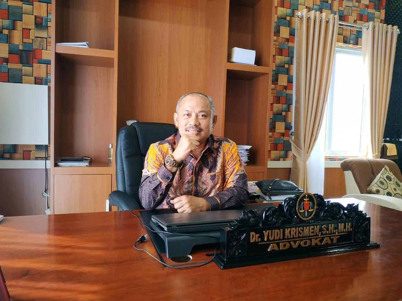 Press Release Timbun BBM di Mapolres Rohul, Dr YK: Wartawan Kejar Asal Usul BBM Itu?