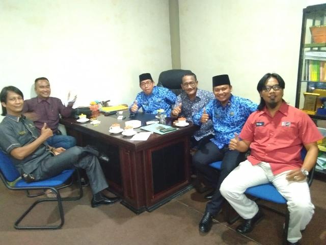 Ketua DPC LAN Meranti Zainuddin,Hs,S.Ag Giat Silaturrahmi Dengan Sekda dan Kabag Humas Meranti