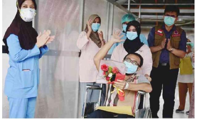 Pasien Covid-19 Terakhir Sembuh, RSUD Arifin Achmad Riau Gelar Syukuran Sederhana