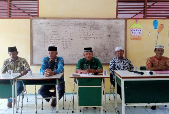 Edi Mashudi Terpilih Sebagai Ketua Panitia Pembangunan Gedung MI Hidayatul Mubtadiin Desa Semukut