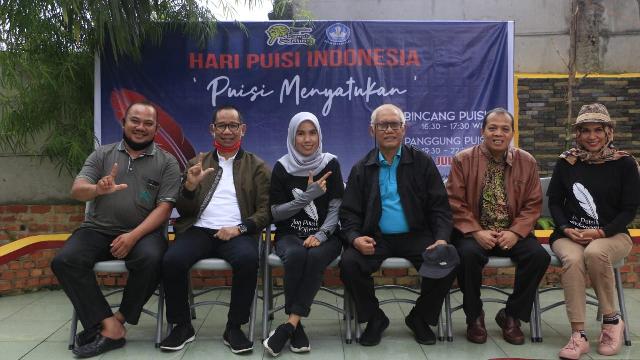 Puncak Perayaan HPI Riau Ditandai dengan Bincang Sastra dan Baca Puisi Lintas Generasi.