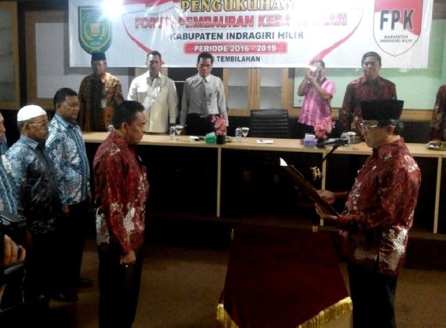 Bupati Wardan Kukuhkan Kepengurusan FPK  Inhil Periode 2016-2019