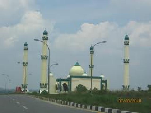 Dua Masjid Di Pelalawan Mendesak Untuk Dibenahi