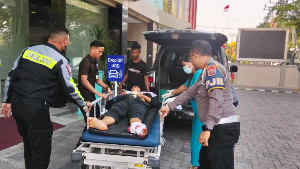 Personel Sat PJR Berjibaku Evakuasi Korban Kecelakaan Maut di Tol Permai, Tim TAA Diturunkan