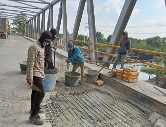 Pemprov Riau Lakukan Perbaikan Jembatan Sungai Masjid Dumai