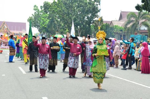  Bengkalis Tampil Memukau pada Pawai Ta'aruf MTQ Provinsi Riau