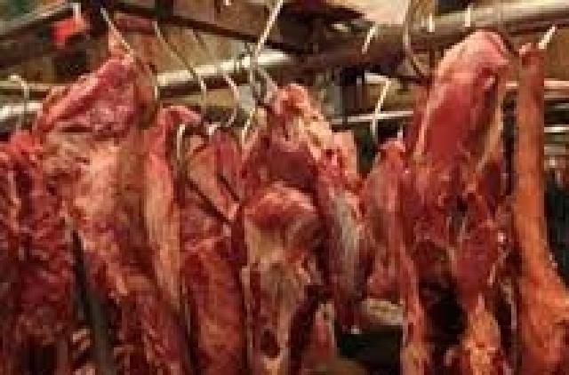 Harga Daging Sapi Di Pasar Tradisional Pangkalan Kerinci Masih Stabil