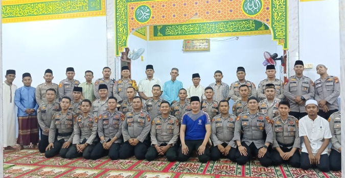 Ops Tertib Ramadhan LK 2024 : Polres Meranti  Pelaksnaan Sholat Tarawih  Dengan Khusuk