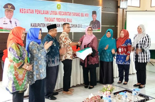 Asisten III Buka Kegiatan Penilaian Lomba Kecamatan Sayang Ibu Tingkat Provinsi Riau